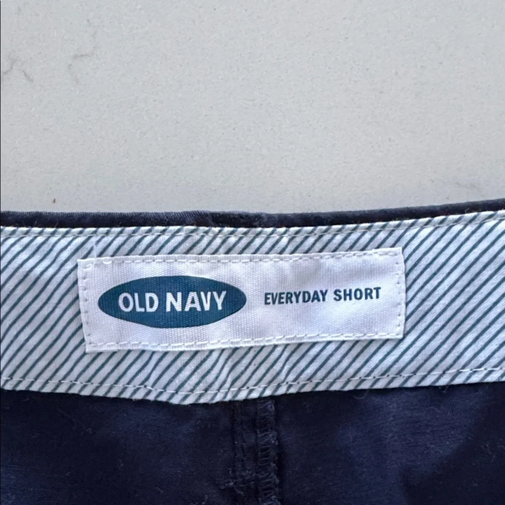 Old Navy Dark Blue Women's Bermudas Size: 12 NWOT ✨🩳